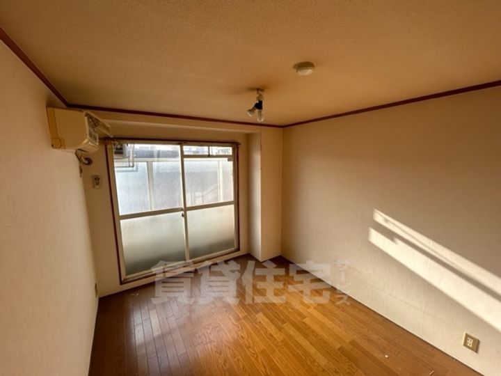 大阪府大阪市住吉区苅田4丁目の賃貸マンションの居間