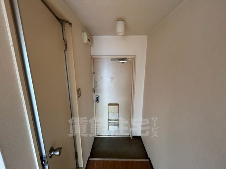 大阪府大阪市住吉区苅田4丁目の賃貸マンションの玄関