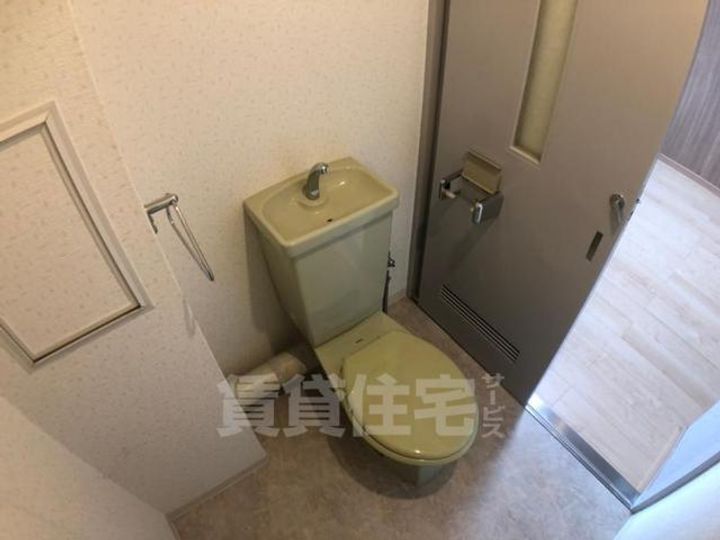 大阪府豊中市曽根東町1丁目の賃貸マンションの内装