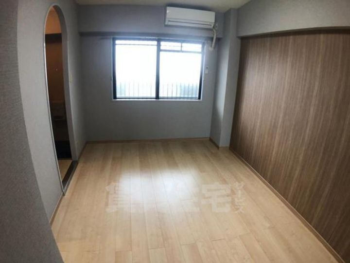 アヴィタシヨン曽根の居間