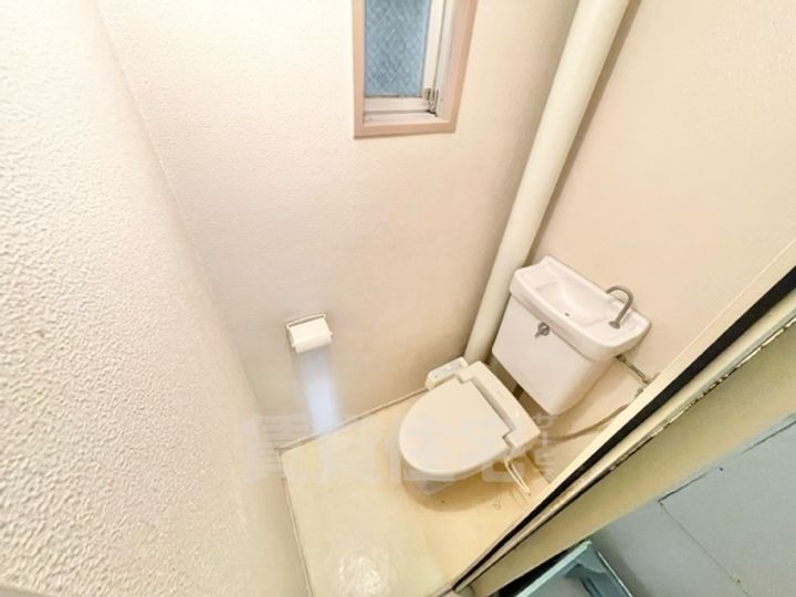 大阪府茨木市新中条町の賃貸マンションの内装