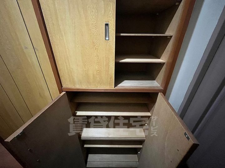 丸宗ビルの内装