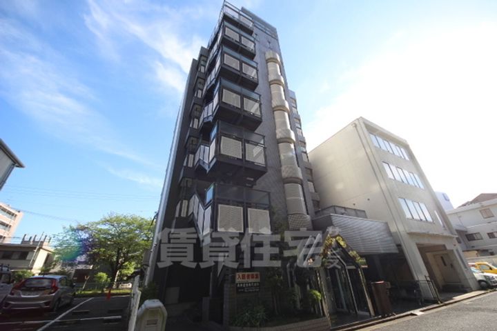 奈良県奈良市三条町の賃貸マンションの外観