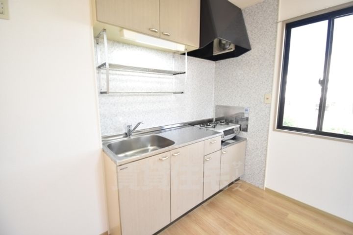 大阪府泉大津市我孫子2丁目の賃貸アパートのキッチン