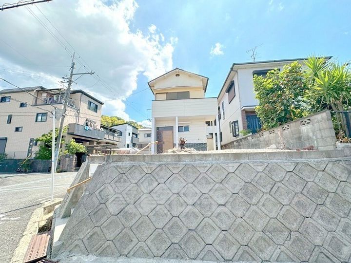 大阪府富田林市楠風台1丁目(一戸建)の賃貸物件の外観