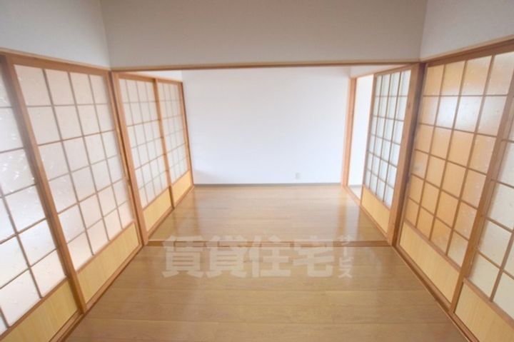 新栄河原コーポ2Fの内装