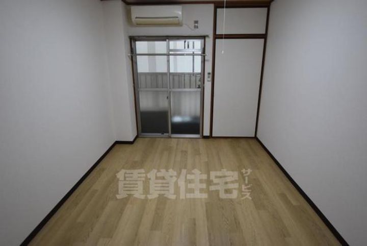 ベルノ成育の居間