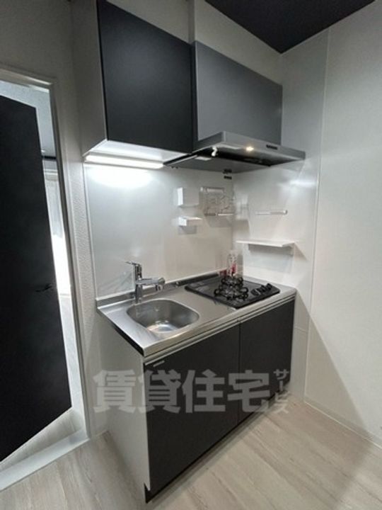 大阪府堺市堺区九間町西2丁の賃貸マンションのキッチン