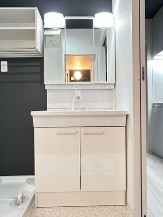 大阪府堺市堺区九間町西2丁の賃貸マンションの内装