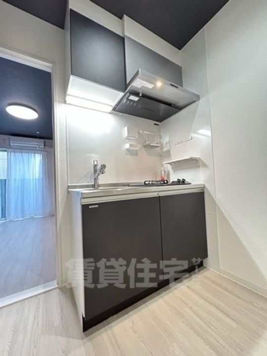 大阪府堺市堺区九間町西2丁の賃貸マンションのキッチン