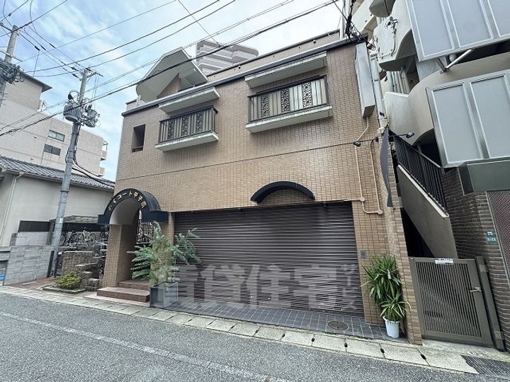 ハイコート甲子園の外観