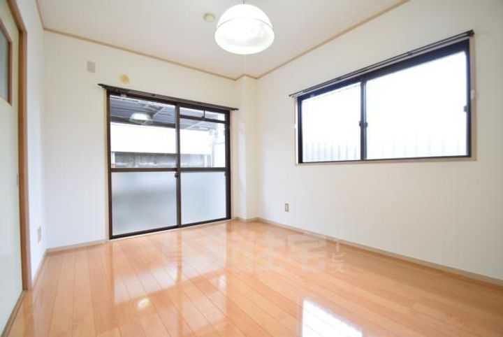 大阪府茨木市水尾1丁目の賃貸マンションの子供部屋