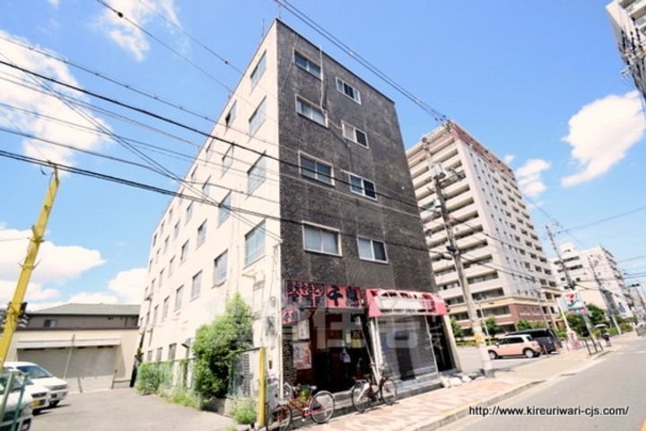 ヴェルドミール山忠西脇302の外観