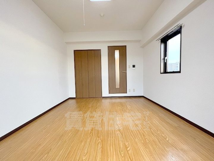 滋賀県草津市西渋川1丁目の賃貸マンションの居間