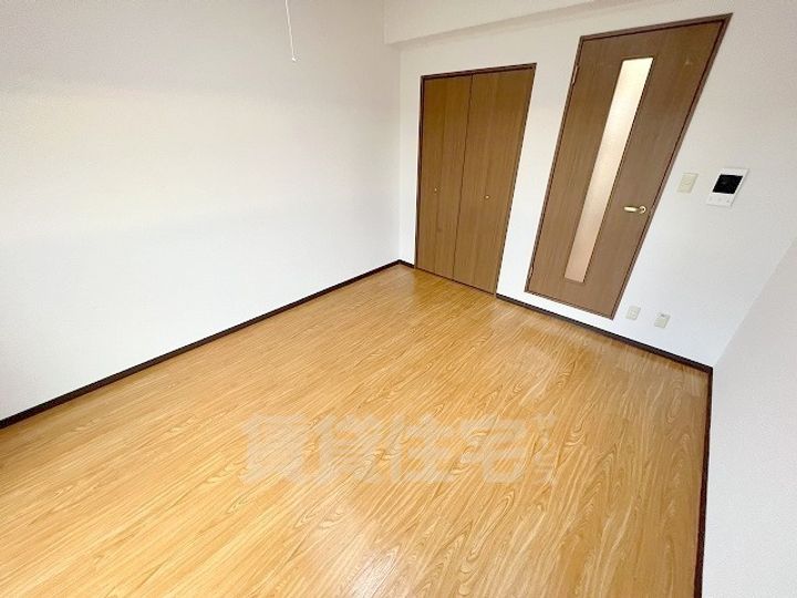 滋賀県草津市西渋川1丁目の賃貸マンションの居間