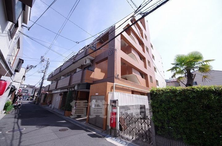 大阪府東大阪市本町の賃貸マンションの外観