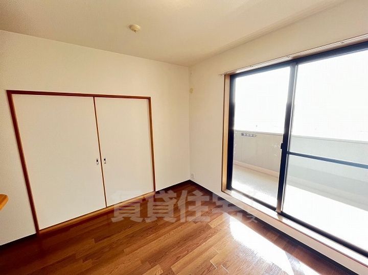 白鷹苦楽園マンションの居間