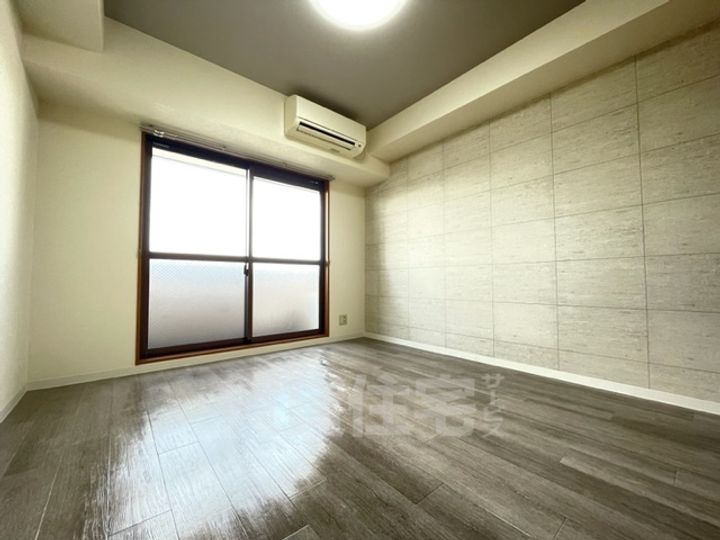 大阪府堺市堺区浅香山町3丁の賃貸マンションの居間