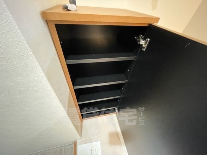 大阪府堺市堺区浅香山町3丁の賃貸マンションの内装