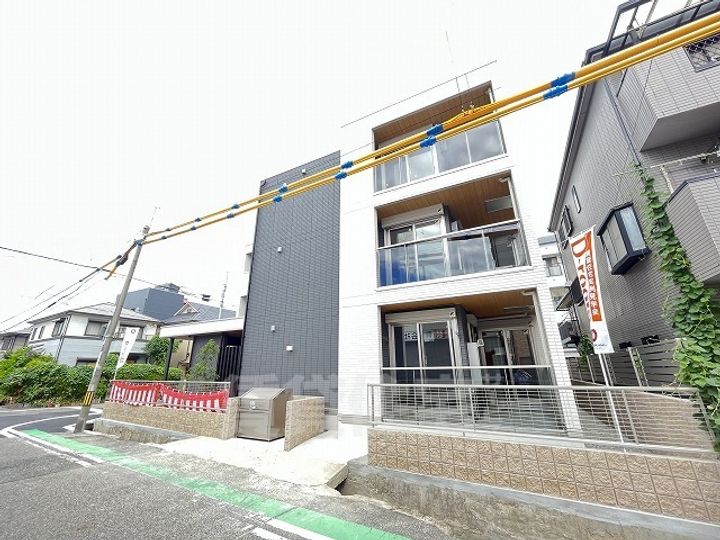 ヴィクトワール 庄の外観