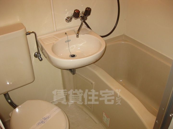 京都府京都市西京区大枝沓掛町の賃貸マンションの風呂