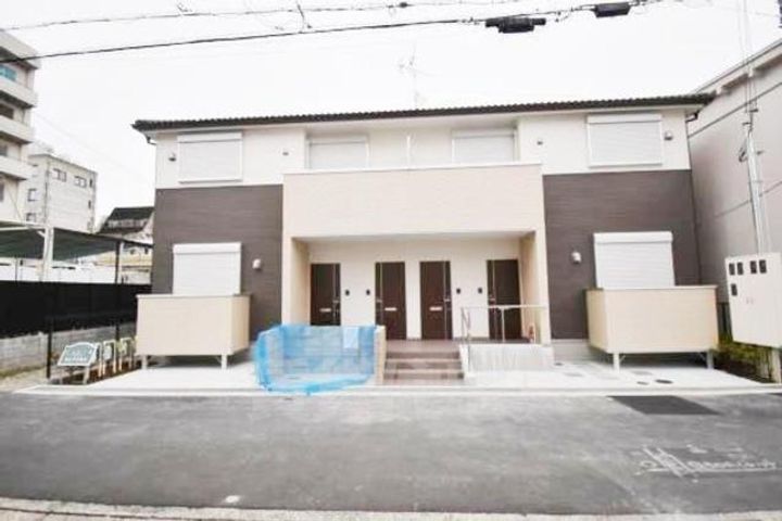 大阪府茨木市駅前3丁目の賃貸アパートの外観