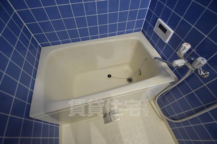大阪府茨木市南春日丘1丁目の賃貸マンションの風呂