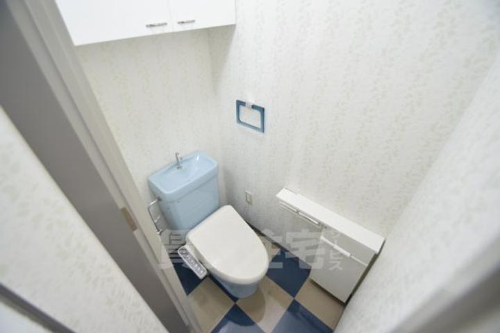 大阪府茨木市南春日丘1丁目の賃貸マンションの内装