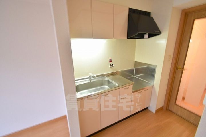 滋賀県守山市立入町の賃貸アパートのキッチン