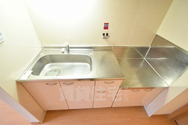 滋賀県守山市立入町の賃貸アパートのキッチン