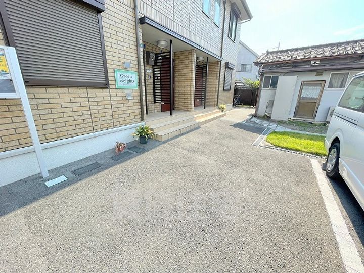 グリーンハイツの玄関