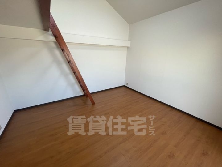 ロイヤル鳳2番館310の内装