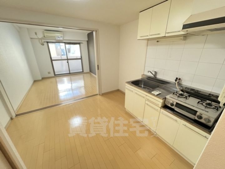 大阪府堺市北区長曽根町の賃貸マンションの居間