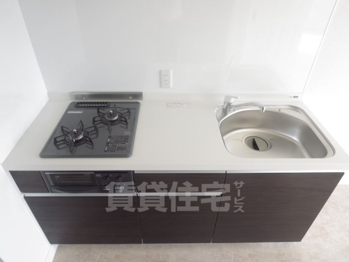 大阪府堺市堺区海山町1丁の賃貸アパートのキッチン