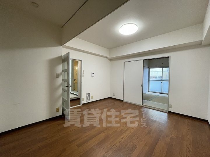 サンライフエーコーの居間