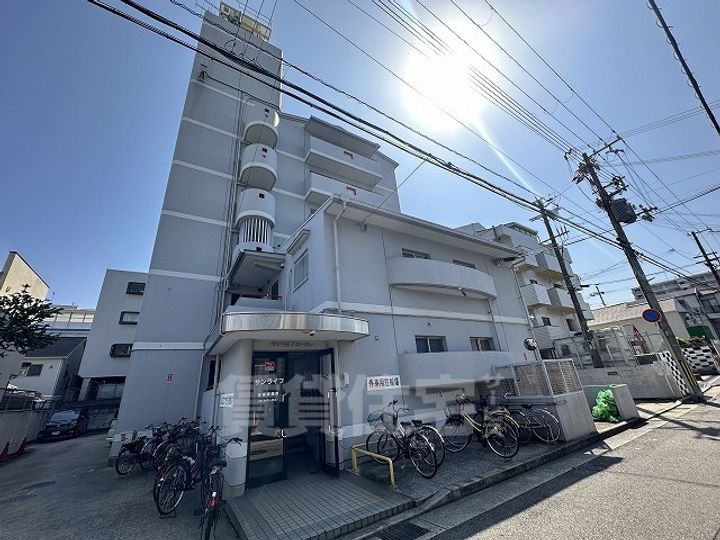 サンライフエーコーの外観