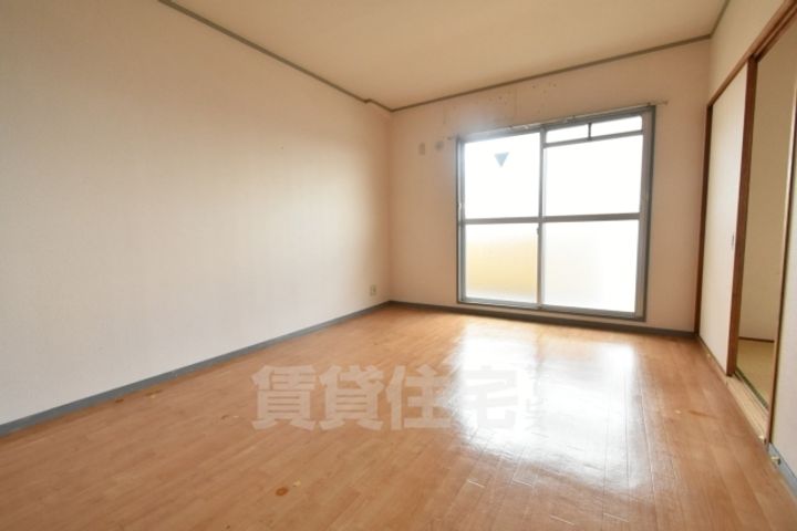 エンデバー高石の居間