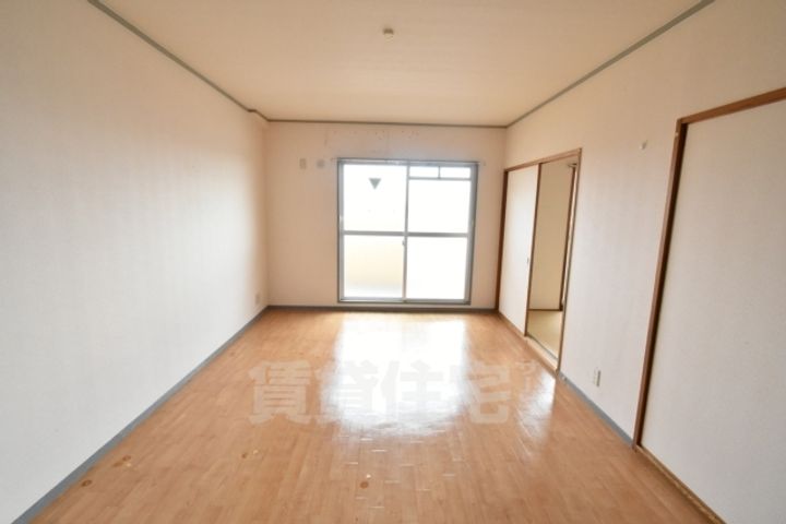 エンデバー高石の居間