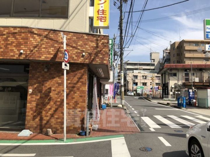 木下ビルの玄関