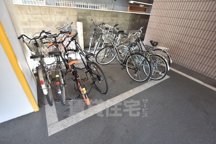 アルファビルのその他画像