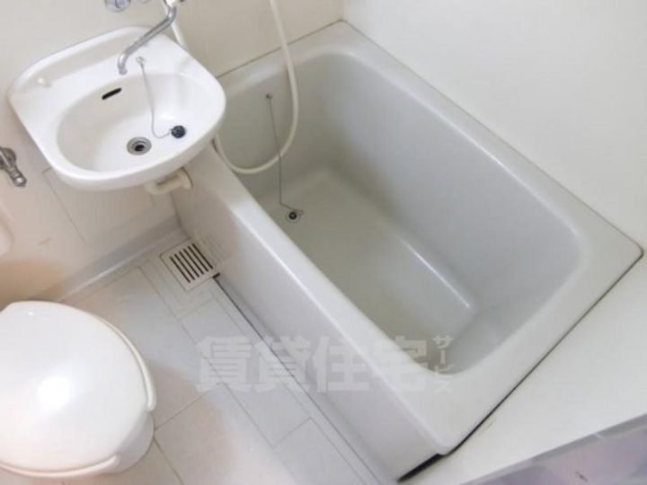 ドミトリーインテリジェンスの風呂