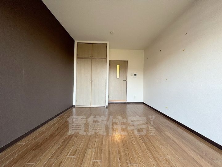 滋賀県草津市野路東3丁目の賃貸マンションの居間