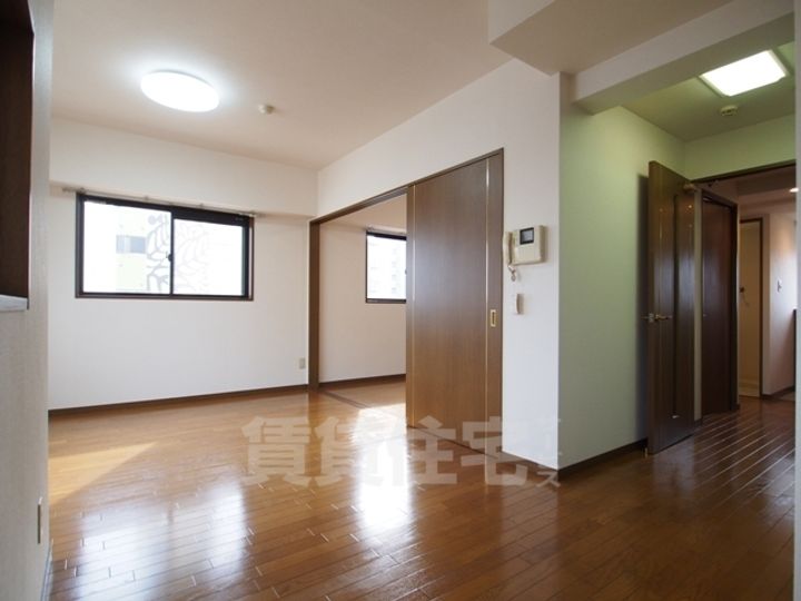 アーバンラックス今池の居間