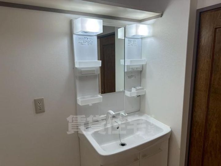 大阪府豊中市永楽荘4丁目の賃貸マンションの内装