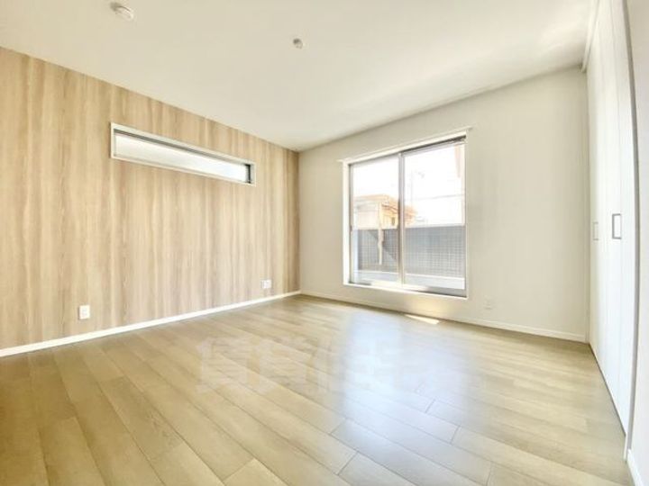 大阪府茨木市水尾1丁目の賃貸アパートの居間