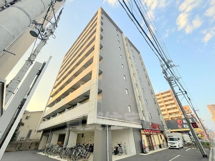 滋賀県草津市東矢倉2丁目の賃貸マンションの外観