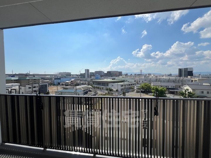 スプランディッド7の周辺