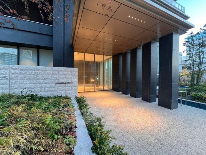 NAGOYA the TOWERの玄関