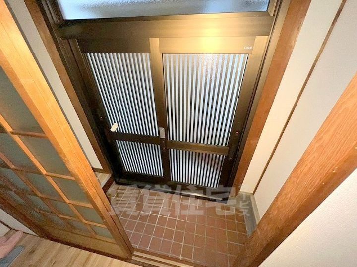 大阪府八尾市久宝園3丁目(一戸建)の賃貸物件の玄関