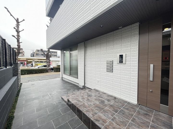 L‘oiseau bleuの玄関